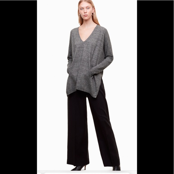 Aritzia Sweaters - Aritzia relaxed fit Baylor Sweater